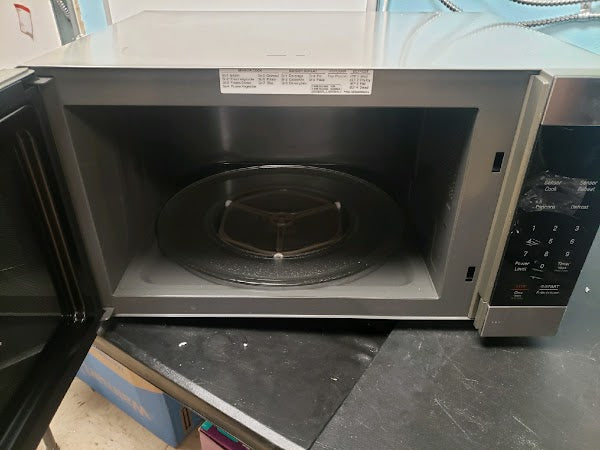 LG - NeoChef 2.0 Cu. Ft. Countertop Microwave with Sensor Cooking and EasyClean - Stainless Steel - display_model