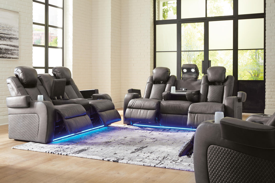 Fyne-Dyme Shadow Fyne-Dyme Sofa, Loveseat and Recliner