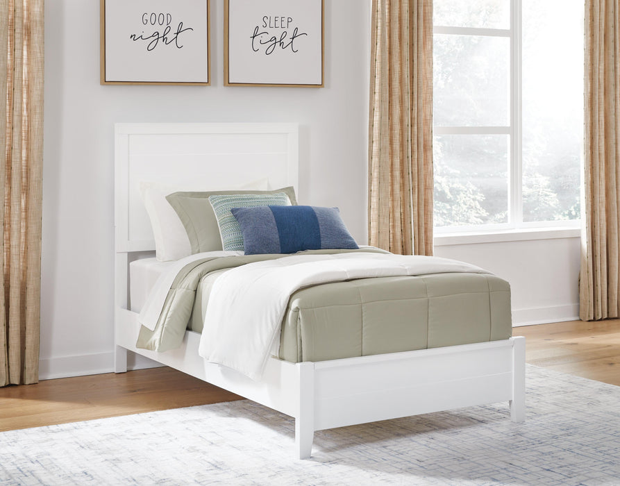 Binterglen White Binterglen Twin Panel Bed