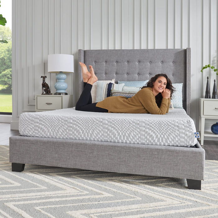Sealy Essentials 8" Memory Foam Bed in Box, Queen - new