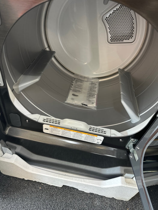 LG - 7.3 Cu. Ft. Smart Electric Dryer with EasyLoad Door - Matte Black - new