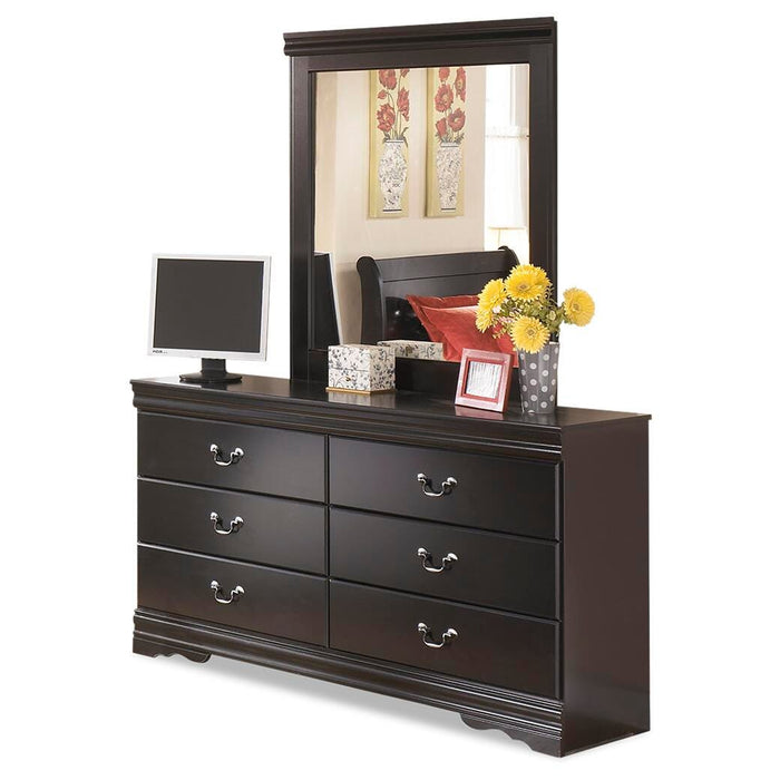 Huey Vineyard Black Huey Vineyard Dresser and Mirror
