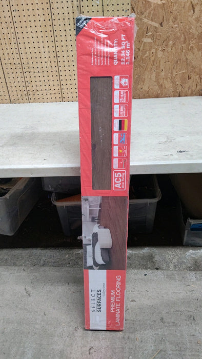 Select Surfaces Acadia Laminate Flooring 12.34 sq. ft - new