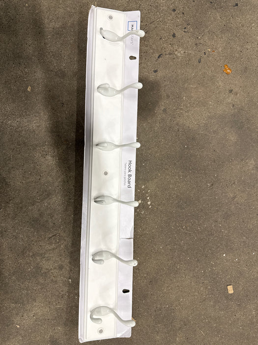 Mainstays 6 Hook 27 inch Hook Board for Coats, Bags, Leashes, Keys, Towels, 45 lbs Capacity, White, 1 Pc - new