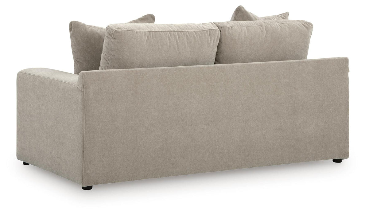 Maxton Heights Pebble Maxton Heights Loveseat