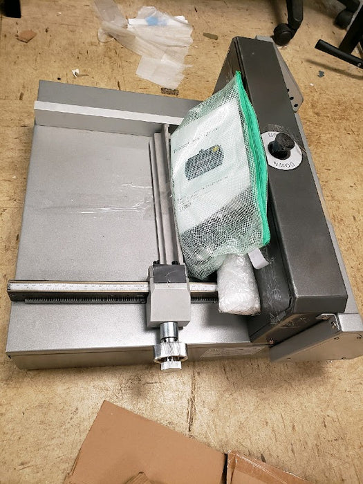 VEVOR Electric Paper Cutter 0-330 Cutting Width, Electric Paper Trimmer, 40mm Cutting Thickness, Desktop Cutting Paper Machine, Industrial Paper Cutter, Heavy Duty Paper Cutter, for Office,